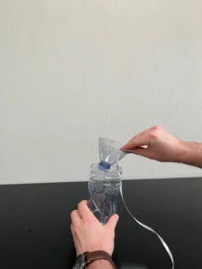 Assemblage de bouteilles pour réaliser un piège à guêpe en 2025
